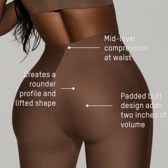 SKIMS, BUTT LIFTING SHORT, CLAY, LARGE